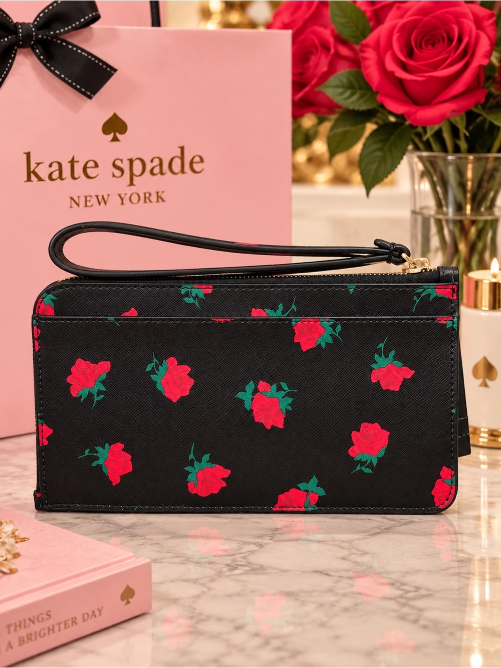 Kate Spade Lucy Medium Zip Wristlet Ditsy Rose Toss NWT - Picture 2 of 5